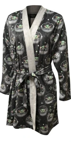 Star Wars Mandalorian Grogu In The Galaxy Silky Fleece Robe(Star Wars Mandalorian Grogu In The Galaxy Silky Fleece Robe)